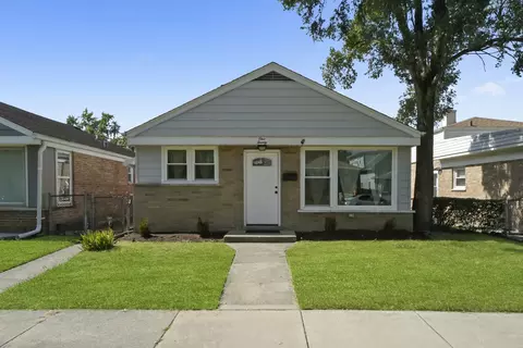 120 Hyde Park Ave, Bellwood, IL 60104