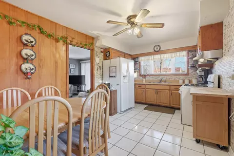 Kitchen - 1426 N Rohde Ave, Berkeley, IL 60163 photo 1 of 2