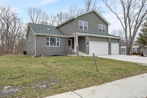 470 N School St, Braidwood, IL 60408