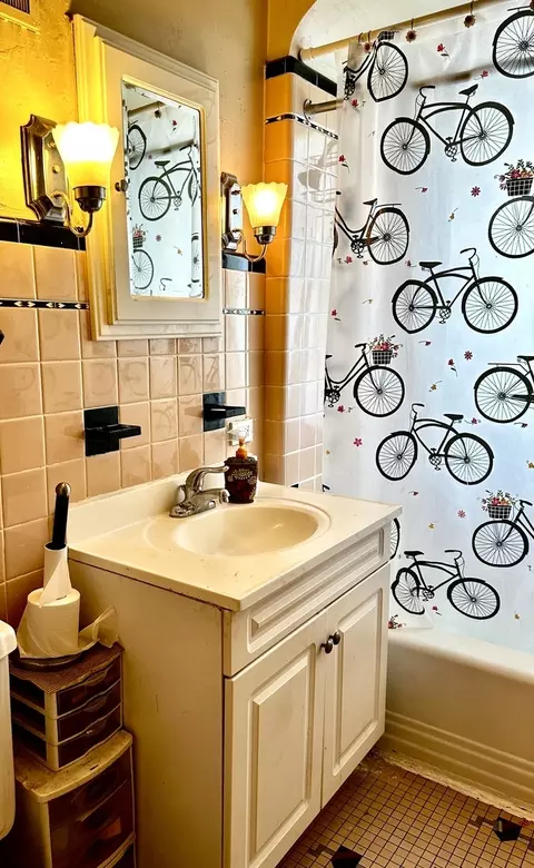 1706 E 83rd St, Chicago, IL 60617 photo 8