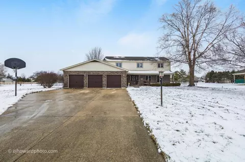 2821 Abbington Dr, New Lenox, IL 60451