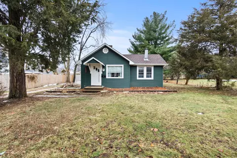 915 Dawes Ave, Joliet, IL 60435