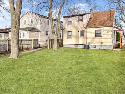 Exterior - 28 W 35th Pl, Steger, IL 60475 photo 4 of 4