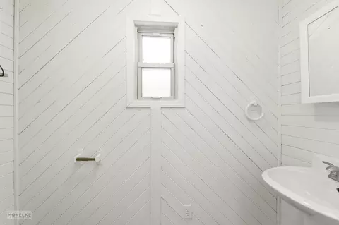 Bath - 328 E Superior St, Ottawa, IL 61350 photo 3 of 4