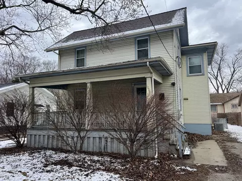 1004 Hovey Ave, Normal, IL 61761