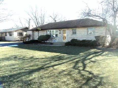 7711 W 82nd St, Bridgeview, IL 60455