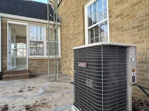 Exterior - 1195 S Myrtle Ave, Kankakee, IL 60901 photo 10 of 11