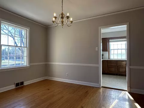 Dining - 1195 S Myrtle Ave, Kankakee, IL 60901 photo 1 of 1