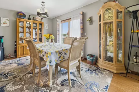 Dining - 550 Norman Dr, Cary, IL 60013 photo 2 of 2