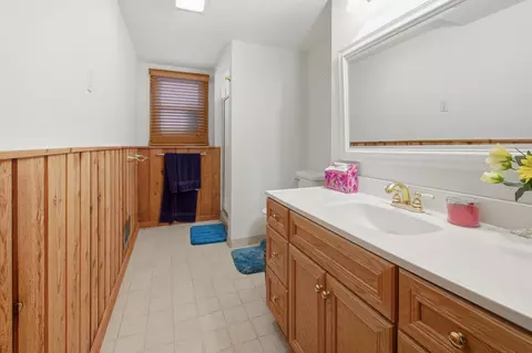 Bath - 550 Norman Dr, Cary, IL 60013 photo 1 of 2