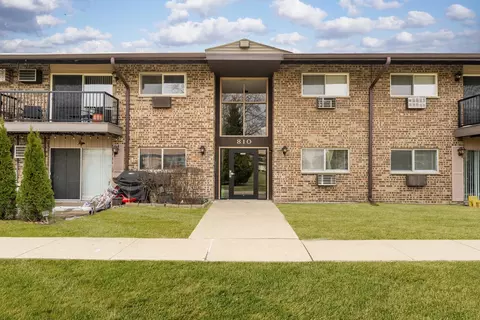 810 E Old Willow Rd #209, Prospect Heights, IL 60070