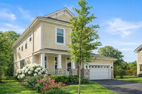 837 Timbers Edge Ln, Northbrook, IL 60062