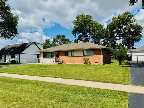 Exterior - 6906 W 91st St, Bridgeview, IL 60455 photo 3 of 11