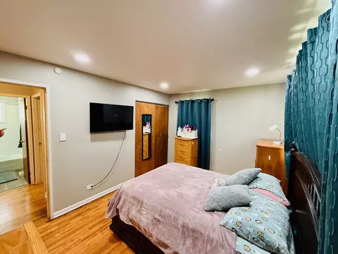 Bedroom - 6906 W 91st St, Bridgeview, IL 60455 photo 5 of 7