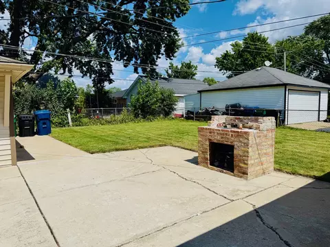 Exterior - 6906 W 91st St, Bridgeview, IL 60455 photo 9 of 11