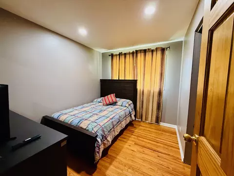 Bedroom - 6906 W 91st St, Bridgeview, IL 60455 photo 3 of 7