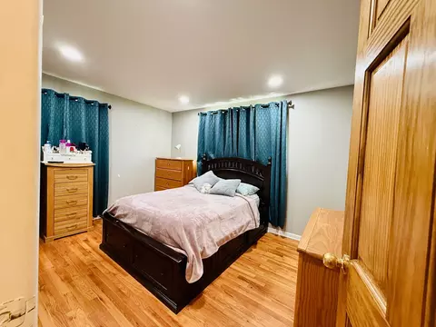 Bedroom - 6906 W 91st St, Bridgeview, IL 60455 photo 4 of 7