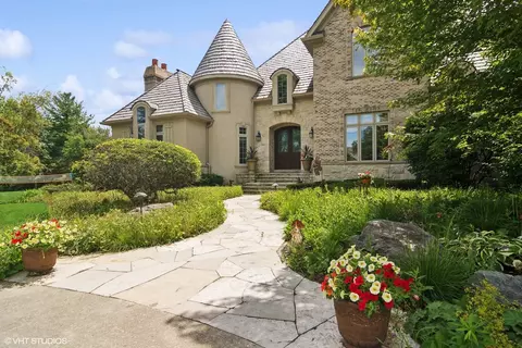 5881 Teal Ln, Long Grove, IL 60047