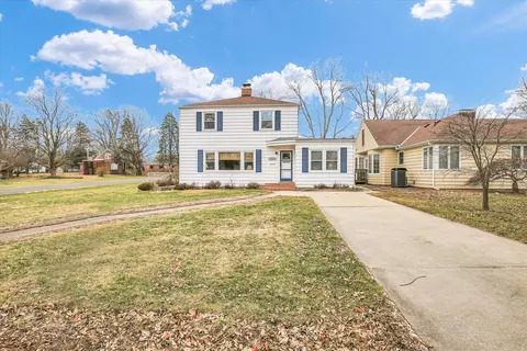 1401 W Healey St, Champaign, IL 61821