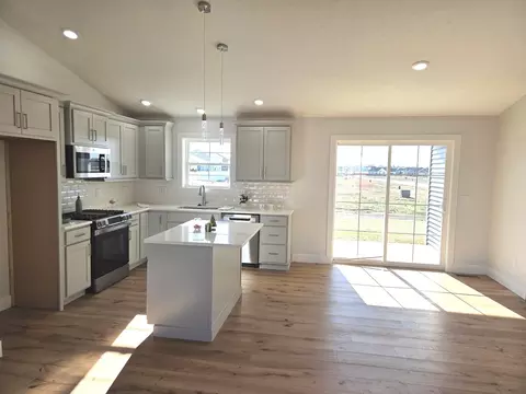 Kitchen - 2203 Corrigan Way, Normal, IL 61761 photo 2 of 7