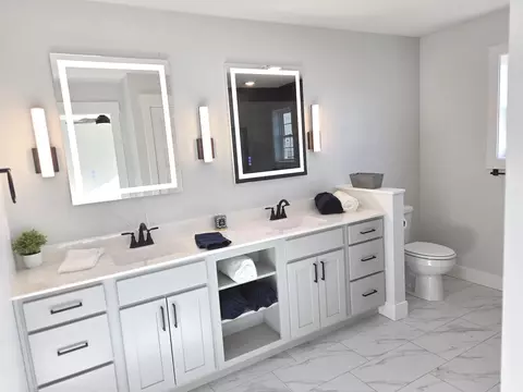 Bath - 2203 Corrigan Way, Normal, IL 61761 photo 1 of 8