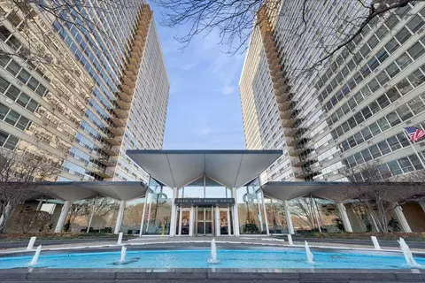 3550 N Lake Shore Dr #624, Chicago, IL 60657
