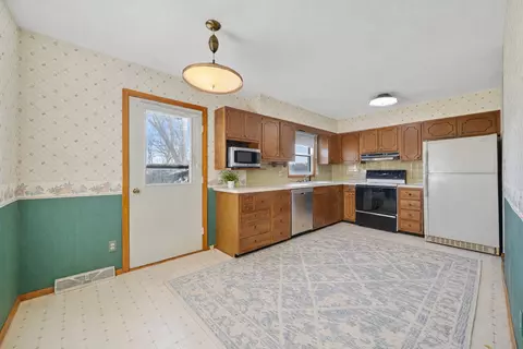 1319 Rutledge Rd, Bloomington, IL 61704 photo 5