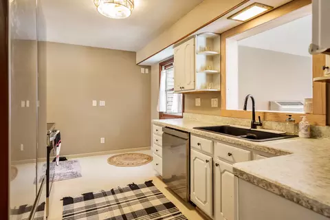 1013 E Main St, Rockton, IL 61072 photo 12