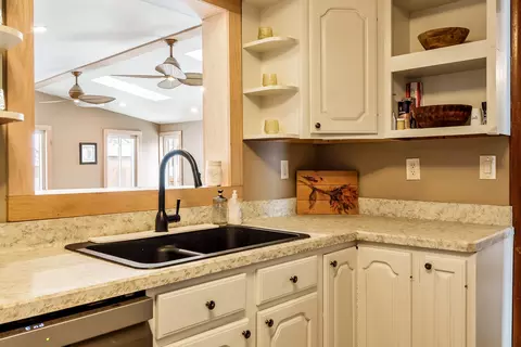 1013 E Main St, Rockton, IL 61072 photo 14