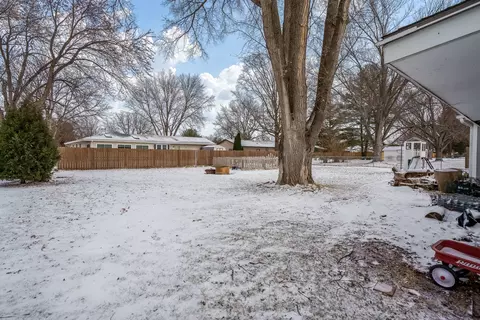 1013 E Main St, Rockton, IL 61072 photo 32