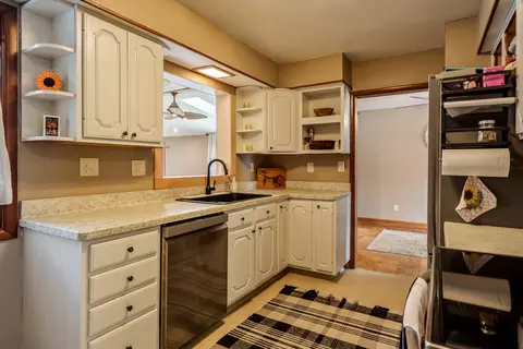 1013 E Main St, Rockton, IL 61072 photo 16