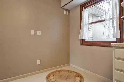 1013 E Main St, Rockton, IL 61072 photo 17