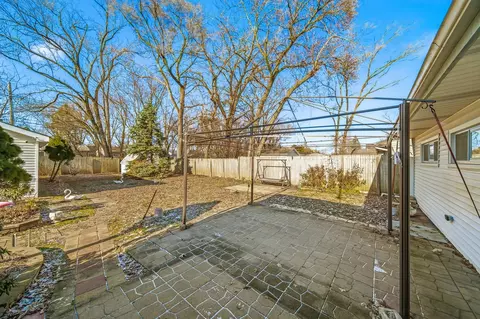 Exterior - 16030 Saint Louis Ave, Markham, IL 60428 photo 4 of 5