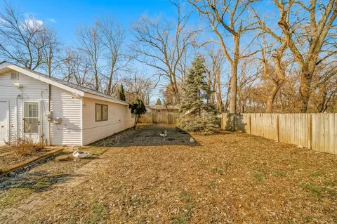 Exterior - 16030 Saint Louis Ave, Markham, IL 60428 photo 3 of 5