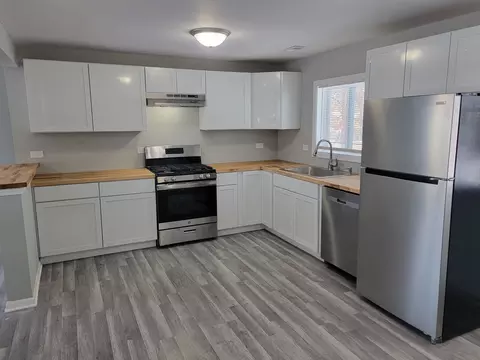 1718 Knoll Ave, Mchenry, IL 60050 photo 5