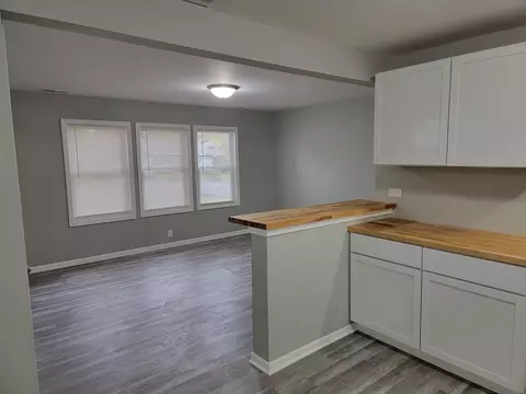 1718 Knoll Ave, Mchenry, IL 60050 photo 6