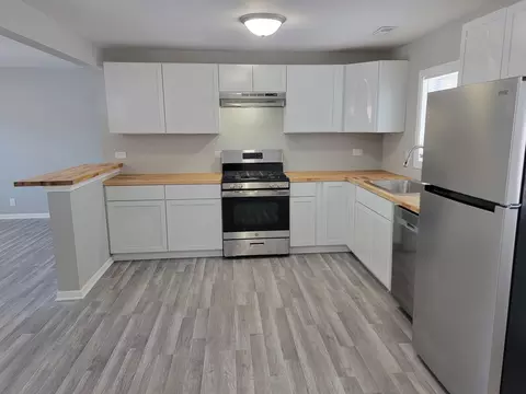 1718 Knoll Ave, Mchenry, IL 60050 photo 3