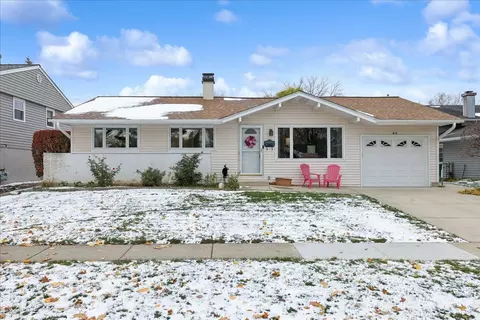 612 White Pine Rd, Buffalo Grove, IL 60089