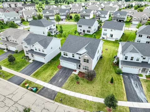 View/Area - 12811 Conifer St, Plainfield, IL 60585 photo 4 of 11