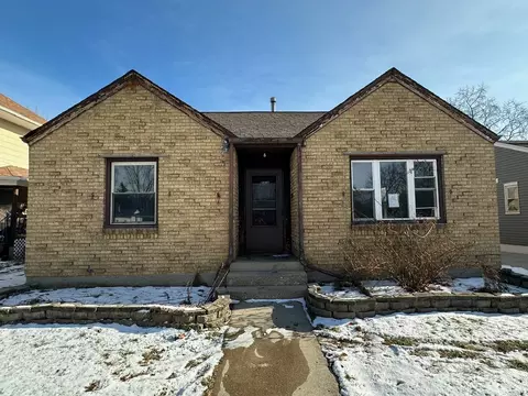 513 Cookane Ave, Elgin, IL 60120