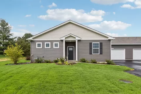 6477 Juniper Dr, Wonder Lake, IL 60097
