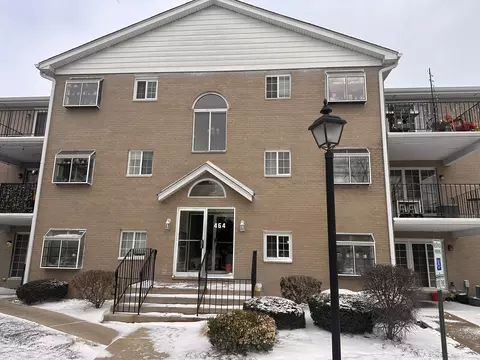 464 S President St #204, Carol Stream, IL 60188