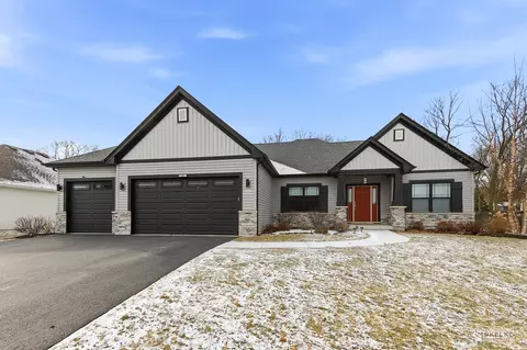 541 Omaha Dr, Yorkville, IL 60560