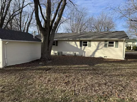 Exterior - 281 E Sprague St, Bement, IL 61813 photo 4 of 5