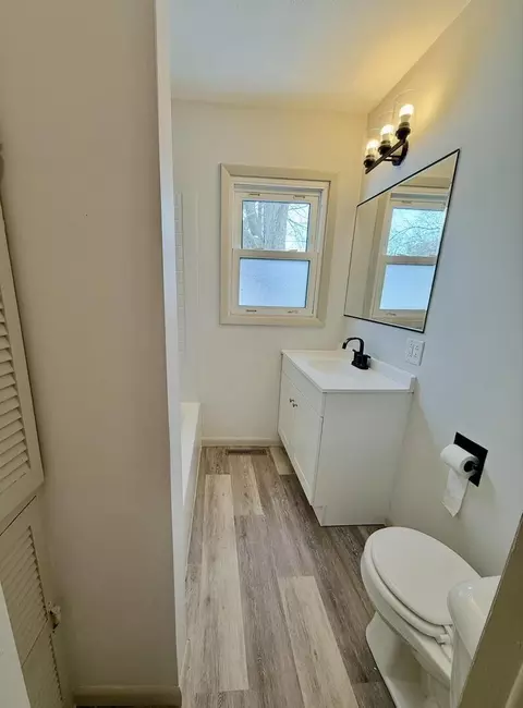 Bath - 281 E Sprague St, Bement, IL 61813 photo 1 of 3
