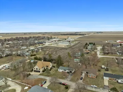 517 Sunrise Dr, Chenoa, IL 61726 photo 37