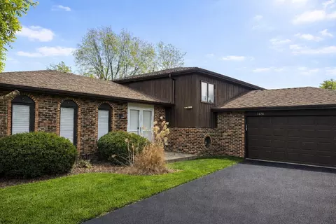 1048 E 194th Pl, Glenwood, IL 60425