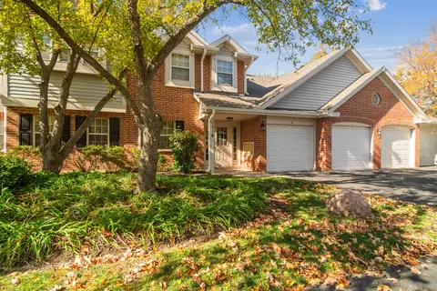 1316 Evergreen Dr #7, Palatine, IL 60074