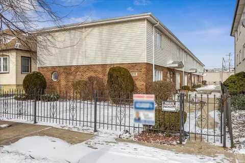 6114 W 55th St #5, Chicago, IL 60638