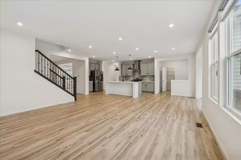 Living - 900 Treeline Dr, Algonquin, IL 60102 photo 2 of 2